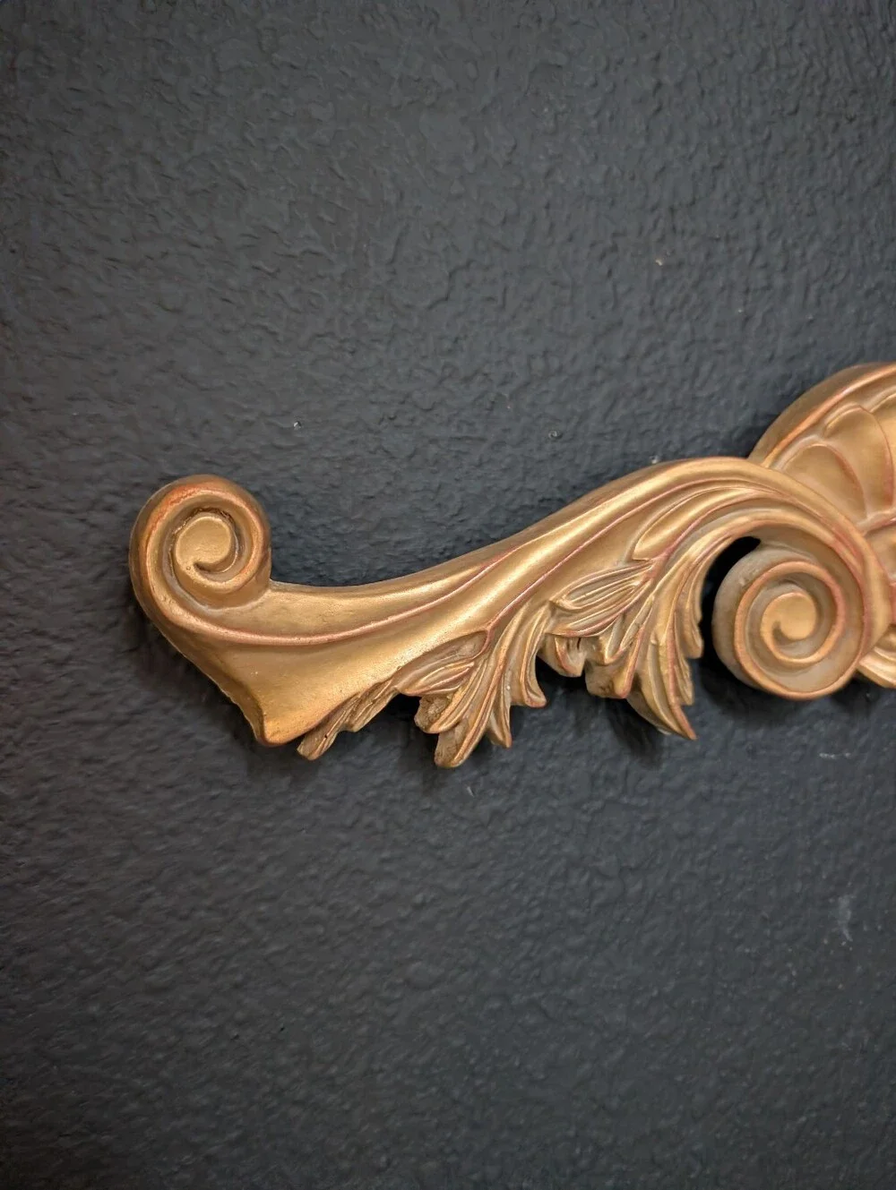 Vintage gold ornate Wood Mix hanging wall Medallion Decor 15.5